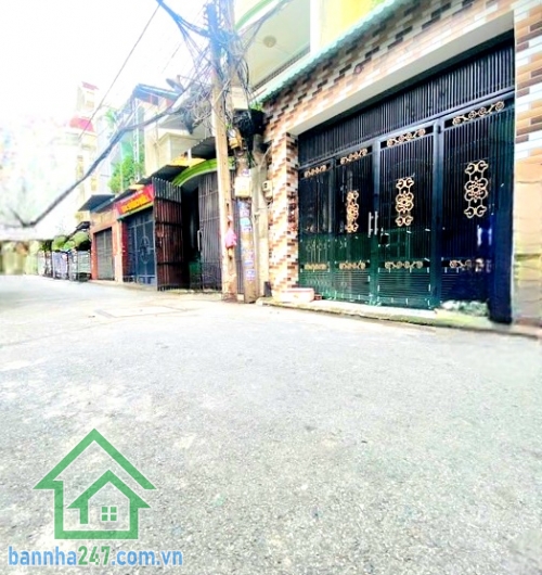 CHỈ 7,1 TỶ – HẺM XE TẢI – CÁCH MẶT TIỀN 50M – PHẠM VĂN BẠCH - DT: 70M² - NHÀ RẤT PHÙ HỢP KINH DOANH – LÀM XƯỞNG – VP CÔNG TY - 3 PN – 2 WC Diện tích: 70m² (4x17,5)m