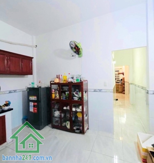 CHỈ 7,1 TỶ – HẺM XE TẢI – CÁCH MẶT TIỀN 50M – PHẠM VĂN BẠCH - DT: 70M² - NHÀ RẤT PHÙ HỢP KINH DOANH – LÀM XƯỞNG – VP CÔNG TY - 3 PN – 2 WC Diện tích: 70m² (4x17,5)m