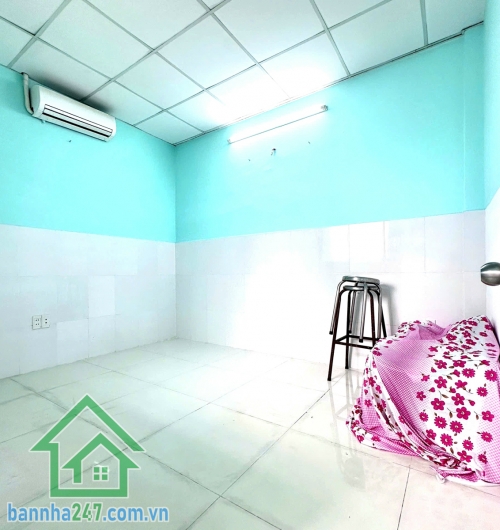CHỈ 6,5 TỶ – CHIA TÀI SẢN – NHÀ 2 TẦNG MẶT TIỀN ĐƯỜNG NHỰA 5M – TRUNG TÂM TÂN BÌNH – 75M² – 4PN, 3WC – GIÁP QUẬN 10 * Kết cấu: 1 trệt, 1 lầu, sân thượng.