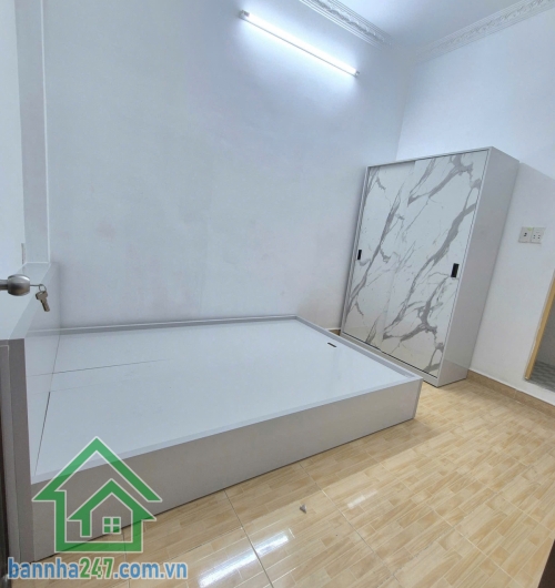CHỈ 4,35 TỶ – HẺM 5M, CHỈ VÀI CĂN RA HẺM XE TẢI – LŨY BÁN BÍCH – GẦN ĐẦM SEN – 2 TẦNG BTCT – NHÀ MỚI Ở NGAY * DT: 37m² (4,6x9)m – thực tế 5x9m * Trệt + lầu BTCT, 2PN, 3WC, ban công đúc 2m, nhà mới đẹp rộng rãi