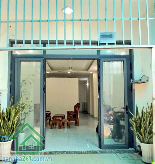 CHỈ 5 TỶ – HẺM XE HƠI THÔNG – GIÁP ĐƯỜNG 17A – KÊNH NƯỚC ĐEN – TÂN KỲ TÂN QUÝ - DT: 66M² (4,2 x 16)m - 3PN – 2WC * Diện tích: 4,2 x 16m – công nhận 66m² - DTSD: 120m²