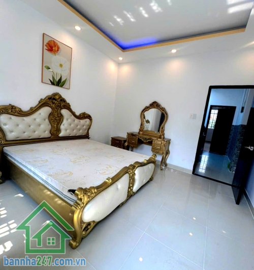 CHỈ 5,7 TỶ – HẺM 6M CHIẾN LƯỢC – HXH TỚI NHÀ – FULL NỘI THẤT CAO CẤP DT 64,2m² (4 x 15)m – 2 TẦNG – 2PN – 2WC – SÂN THƯỢNG RỘNG) - Kết cấu: 1 trệt – 1 lầu BTCT