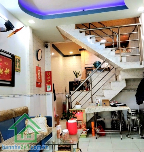 CHỈ 2,1 TỶ – GẦN MT NGUYỄN SƠN - TRUNG TÂM TÂN PHÚ – 2 TẦNG – 2PN - 2WC Vị trí gần mặt tiền Nguyễn Sơn – trung tâm Tân Phú Khu dân cư an ninh, yên tĩnh