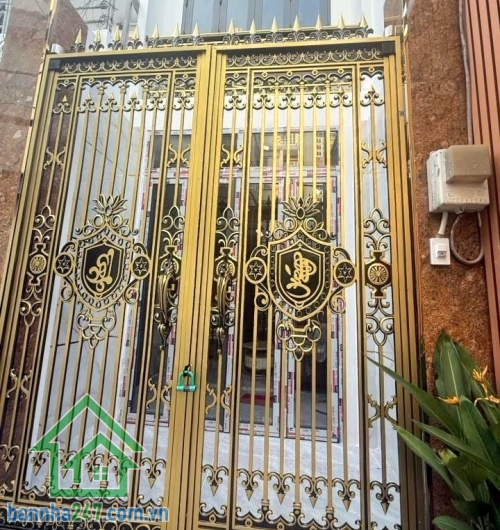 CHỈ 5,2 TỶ – SIÊU PHẨM NHÀ XÂY MỚI 100% – TRUNG TÂM TÂN PHÚ – NGAY TÔ HIỆU – 3 TẦNG – 32M² – 3PN - 2WC – SỔ HỒNG RIÊNG. Kết cấu: 1 trệt, 2 lầu đúc có sân thượng. 