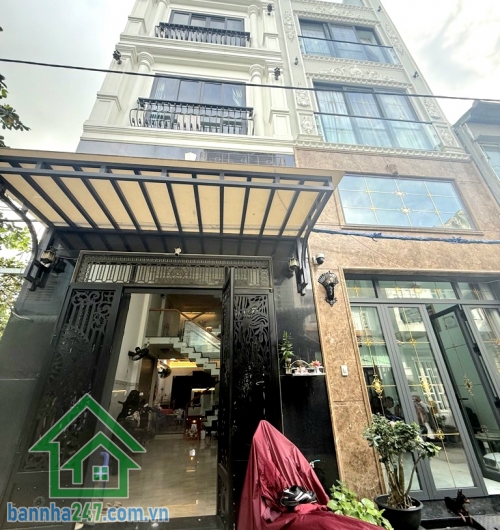 CHỈ 6,5 TỶ – KỀ AEON MALL TÂN PHÚ – NHÀ 5 TẦNG – HX TẢI 6M – 58M² 4PN – 4WC – Hoàn công đủ – Sổ đẹp – Hướng Đông Diện tích: 4 × 14.5m (58m²). Kết cấu: 1 trệt – 1 lửng – 3 lầu – sân thượng trước/sau BTCT. Công năng: 4PN – 4WC, nhà như mới, dọn vào ở ngay. 
