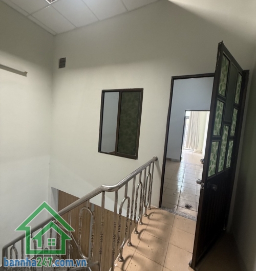 MẶT TIỀN ĐẸP - XE TẢI TRÁNH - NHỈNH 6 TỶ - KINH DOANH SẦM UẤT BÌNH TÂN