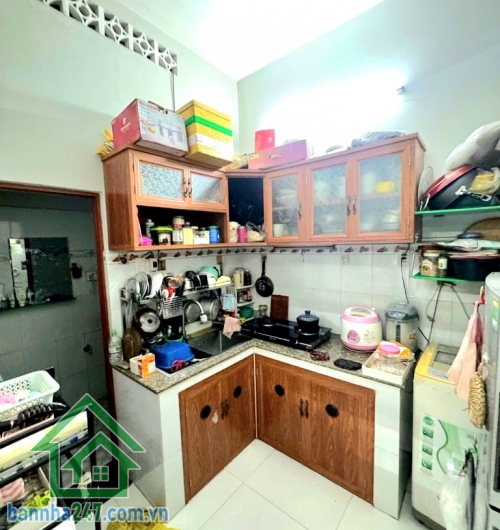 CHỈ 4,4 TỶ - NHÀ ĐẸP HẺM THÔNG – DỌN VÀO Ở NGAY - KỀ LÊ THÚC HOẠCH – CHỢ BÌNH LONG – NGÃ TƯ BỐN XÃ – GIÁP TÂN PHÚ - 2 PN - 2 WC Diện tích: 4m x 9m (36m²)
