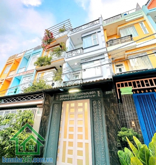 CHỈ 5,97 TỶ - LÊ VĂN QUỚI - HẺM XE HƠI 6M - GIÁP TÂN PHÚ - 4PN - 3WC. Nhà 3 tầng kiên cố, 52m² (vuông vức), thiết kế hiện đại, 4PN - 3WC, chỉ việc xách vali vào ở. 