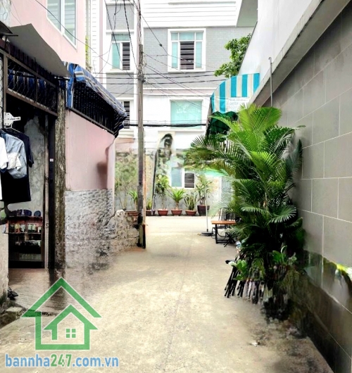 CHỈ 4,98 TỶ TL – NHÀ 2 TẦNG – TRUNG TÂM TÂN BÌNH Ni Sư Huỳnh Liên – Lạc Long Quân – Bàu Cát - 2 PN - 2WC Diện tích 40m², ngang hơn 8m cực hiếm, kết cấu 1 trệt 1 lầu