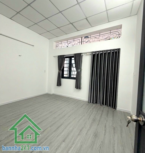 CHỈ 5,99 TỶ – KHU VIP VƯỜN LÀI – TÂN PHÚ - 1 BƯỚC RA MẶT TIỀN – XE HƠI THOÁNG – NHÀ 3 TẦNG - 3PN – 2WC Diện tích: 4 x 10m = 40m² – sổ vuông đẹp Kết cấu: 1 trệt Lửng Lầu Mob 0933144037