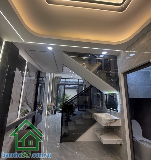 NHÀ ĐẸP – VỊ TRÍ ĐẮC ĐỊA – HẺM 1 SẸC XE HƠI 6M THÔNG – 5 TẦNG – 48M² – HƯƠNG LỘ 2 – GIÁP TÂN PHÚ – CHỈ 6.6 TỶ Diện tích: 48m², sổ đẹp, pháp lý chuẩn, sang tên nhanh.