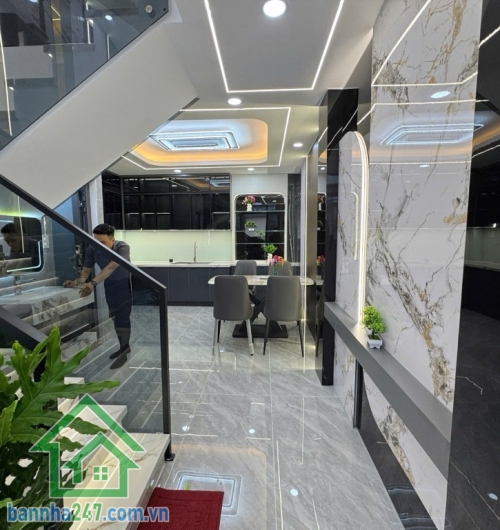 NHÀ ĐẸP – VỊ TRÍ ĐẮC ĐỊA – HẺM 1 SẸC XE HƠI 6M THÔNG – 5 TẦNG – 48M² – HƯƠNG LỘ 2 – GIÁP TÂN PHÚ – CHỈ 6.6 TỶ Diện tích: 48m², sổ đẹp, pháp lý chuẩn, sang tên nhanh.