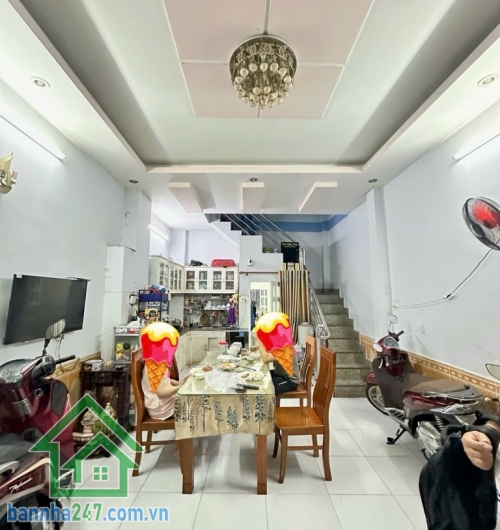 CHỈ HƠN 4 TỶ – NHÀ 4 TẦNG BTCT – HẺM THÔNG – VIP PHÚ THỌ HÒA – SÁT MẶT TIỀN