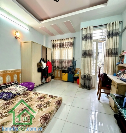 CHỈ HƠN 4 TỶ – NHÀ 4 TẦNG BTCT – HẺM THÔNG – VIP PHÚ THỌ HÒA – SÁT MẶT TIỀN