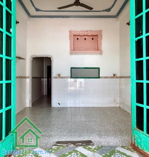 CHỈ 4.99 TỶ - HẺM XE TẢI 7M – LÊ VĂN QUỚI – GIÁP TÂN PHÚ – 48M² (DTSD 96M²) - 2 TẦNG BTCT – 3 PN, 2 WC. DT: 4 x 12m, xây dựng full – 2 tầng BTCT kiên cố, 3PN – 2 WC. 