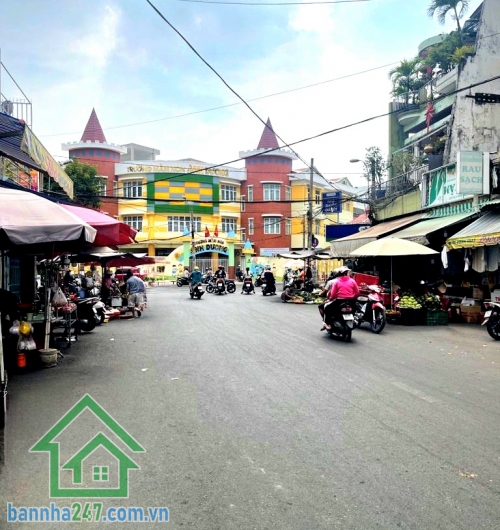 CHỈ 7,4 TỶ - NGUYỄN LÂM – QUẬN 10 | KHU PHỐ ẨM THỰC SẦM UẤT - DT: 34M² - 4 TẦNG - 5 PN – 5 WC * Ngay Nguyễn Lâm – khu phố ẩm thực nhộn nhịp * Hẻm thông, chỉ 10m ra mặt tiền. Khu dân cư hiện hữu, ở – kinh doanh – cho thuê đều tốt