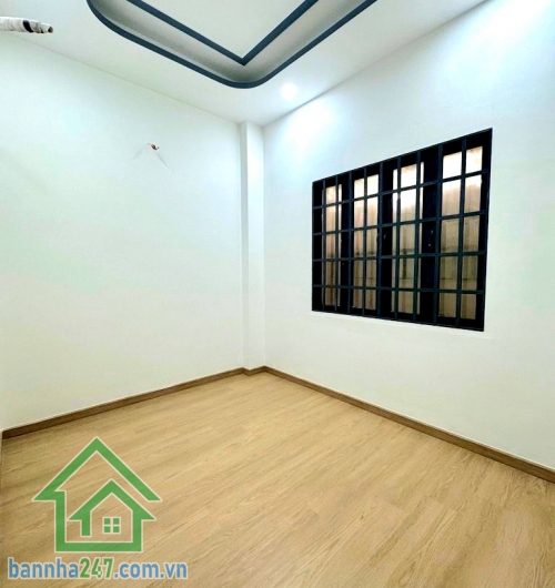 CHỈ 7,4 TỶ - NGUYỄN LÂM – QUẬN 10 | KHU PHỐ ẨM THỰC SẦM UẤT - DT: 34M² - 4 TẦNG - 5 PN – 5 WC * Ngay Nguyễn Lâm – khu phố ẩm thực nhộn nhịp * Hẻm thông, chỉ 10m ra mặt tiền. Khu dân cư hiện hữu, ở – kinh doanh – cho thuê đều tốt