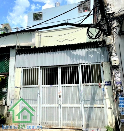 CHỈ 4.85 TỶ – MTKD ĐƯỜNG 8M – SỔ VUÔNG – GẦN NGÃ TƯ BỐN XÃ - 48m² (4x 12) NHÀ CŨ TIỆN XÂY MỚI DT: 4 x 12m – trệt lửng, có 1PN, bếp, phòng khách đầy đủ Có thể xây mới: trệt, lửng, 2 lầu, sân thượng