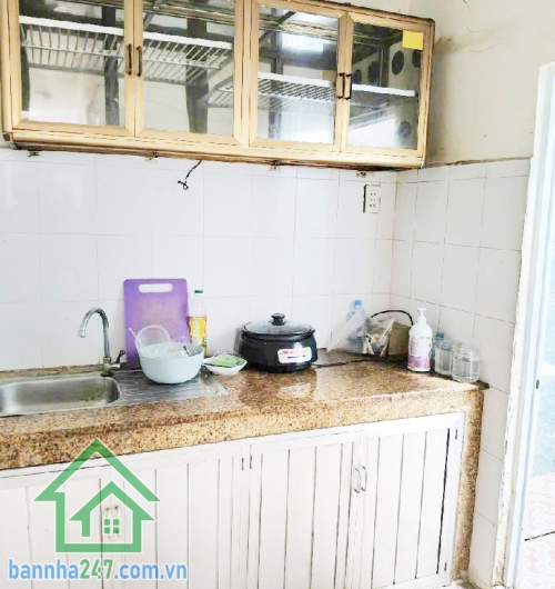 CHỈ 4,2 TỶ – NHÀ QUẬN 10, NGAY HÒA HƯNG – HẺM THÔNG, 3 BƯỚC RA HXH - DT: 46,4M2 (3.1 X 13)M - HOÀN CÔNG ĐẦY ĐỦ  Diện tích vừa vặn, pháp lý rõ ràng, sổ hồng riêng. 