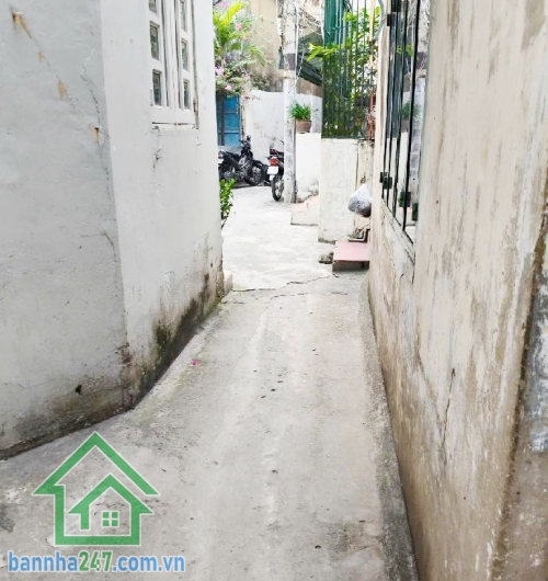 CHỈ 4,2 TỶ – NHÀ QUẬN 10, NGAY HÒA HƯNG – HẺM THÔNG, 3 BƯỚC RA HXH - DT: 46,4M2 (3.1 X 13)M - HOÀN CÔNG ĐẦY ĐỦ  Diện tích vừa vặn, pháp lý rõ ràng, sổ hồng riêng. 