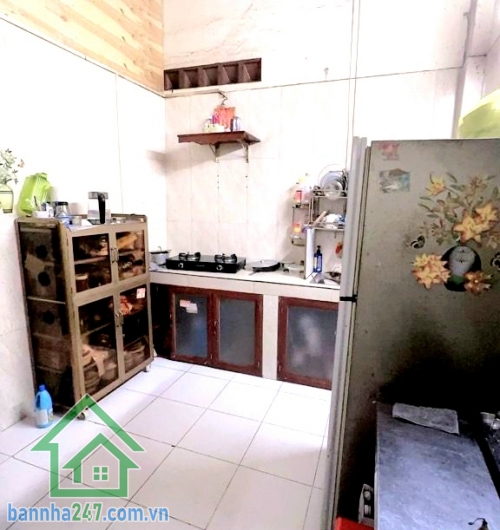 CHỈ 6,6 TỶ – TÂN BÌNH GIÁP BÀU CÁT – HXH – DT 69M² – TẶNG GPXD 4 TẦNG Vị trí đẹp: Tân Bình, kế bên khu Bàu Cát Hẻm xe hơi, ra vào thuận tiện Diện tích: 69m²