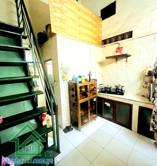 CHỈ 6,6 TỶ – TÂN BÌNH GIÁP BÀU CÁT – HXH – DT 69M² – TẶNG GPXD 4 TẦNG Vị trí đẹp: Tân Bình, kế bên khu Bàu Cát Hẻm xe hơi, ra vào thuận tiện Diện tích: 69m²