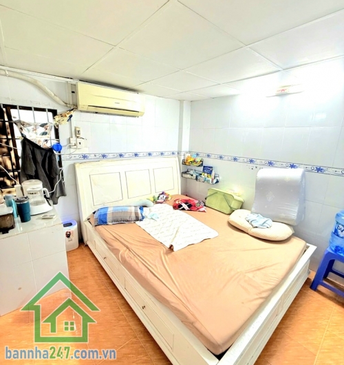 CHỈ 2.99 TỶ – TRUNG TÂM TÂN BÌNH – HẺM 6M – DT: 19M² (3,9 X 5)M - 3 TẦNG – NỞ HẬU – CÓ DÒNG TIỀN 6.5TR/TH * Vị trí đẹp gần chợ vải Tân Bình, giáp Q11 – Tân Phú