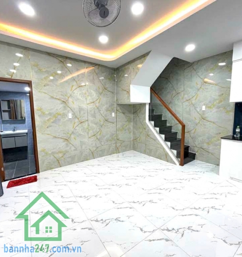 CHỈ 3,999 TỶ – NHÀ MỚI ĐẸP Ở NGAY – TRUNG TÂM QUẬN 1 – TRẦN QUANG KHẢI – 3 TẦNG – SỔ RIÊNG DT: 23m² (4,8 x 5)m- Kết cấu: 1 trệt, 2 lầu, 2 phòng ngủ, 3WC, có ban công. 