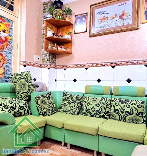 CHỈ 7,3 TỶ – TRUNG TÂM QUẬN 11 – NGUYỄN THỊ NHỎ - HẺM Ô TÔ – SÁT MẶT TIỀN – 4 x 9,2M – 2 TẦNG - 3PN – 2WC Thông tin chi tiết: • Diện tích: 4m x 9,2m (~37m²)