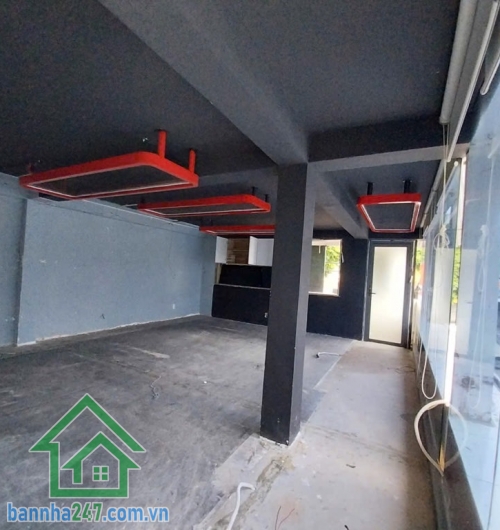 17 TỶ – BÁN NHÀ LÔ GÓC MTKD LŨY BÁN BÍCH, TÂN PHÚ * DT: 67,3m² (5,3 x 16)m, lô góc 2 mặt thoáng, hẻm hông 5m đậu xe tiện lợi * Kết cấu 4 tầng kiên cố, hoàn công đủ. 