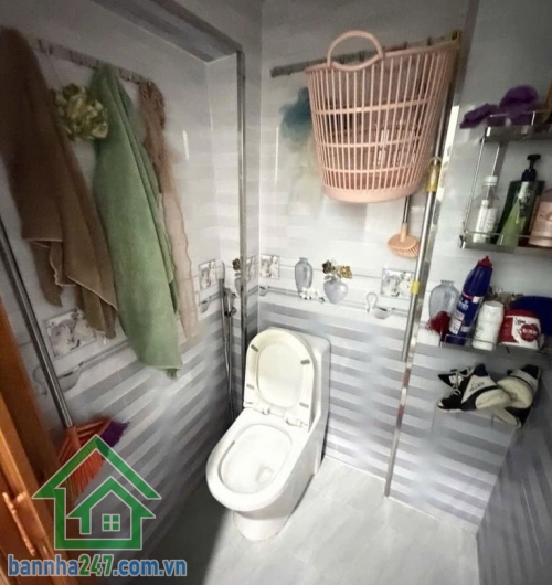 CHỈ 2,5 TỶ (TL) – NHÀ 2 TẦNG GẦN KÊNH TÂN HÓA - GẦN NHÀ THỜ PHÚ BÌNH – Ở NGAY  Gần nhà thờ Phú Bình – khu dân cư an ninh, tiện ích đầy đủ Diện tích: (2,9 x 6)