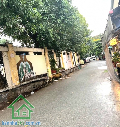 NHỈNH 8 TỶ - NHÀ 2 MẶT TIỀN – HẺM 8M – 86M² – 3 TẦNG - CHIA 2 CĂN - 4PN - 4WC - SẴN DÒNG T.IỀN 18TR/TH Căn nhà hiếm – vừa ở vừa có dòng tiền – vị trí vị trí cực đẹp giáp Tân Phú!