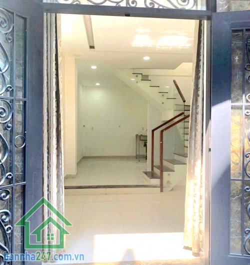 CHỈ 4,5 TỶ – GẦN MẶT TIỀN NGUYỄN QUÝ ANH – TÂN SƠN NHÌ – ĐANG CHO THUÊ 10TR/THÁNG • Diện tích: 33m² (4.1m x 8m) – ngang đẹp• Kết cấu: 1 trệt 1 lầu• Công năng