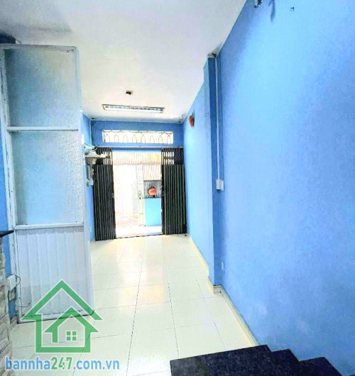 CHỈ 3,9 TỶ – GẦN NGÃ TƯ NGUYỄN TRI PHƯƠNG – BÀ HẠT 2 MẶT HẺM – TRUNG TÂM QUẬN 10 - 24M² - 2 TẦNG BTCT - 2 PN - SHR - HOÀN CÔNG ĐẦY ĐỦ  Vị trí cực đẹp gần Nguyễn Tri Phương – Bà Hạt Gần phố ẩm thực Nguyễn Tri Phương – BV Nhi Đồng 1 Thuận tiện di chuyển Quậ