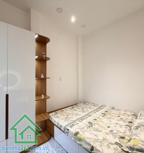 CHỈ 5,25 TỶ – DUY TÂN, PHÚ NHUẬN – KHU VIP CẦU KIỆU – 2 TẦNG - 3PN – 2WC  Nhà trung tâm hiếm bán – vị trí “kim cương” giáp Quận 1, Quận 3! Diện tích: 30m² (3 x 10)  Mob 0933144037