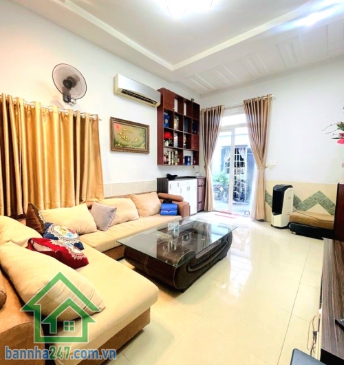CHỈ 5,7 TỶ - NHÀ 2 MẶT HẺM - KHU VIP NGUYỄN THÁI SƠN - GẦN BV 175 - GIÁP BÌNH THẠNH - DT: (5 x 10)M - SHR - HOÀN CÔNG ĐỦ.