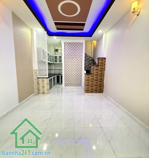 CHỈ 3,6 TỶ – HẺM 3M THÔNG – NGAY CHỢ GÒ VẤP – 3 TẦNG – DTSD 63M² - 2PN – 3WC * Diện tích: 21m² (DTSD: 63m²) * Kết cấu: 1 trệt 2 lầu, có ban công - 2PN – 3WC
