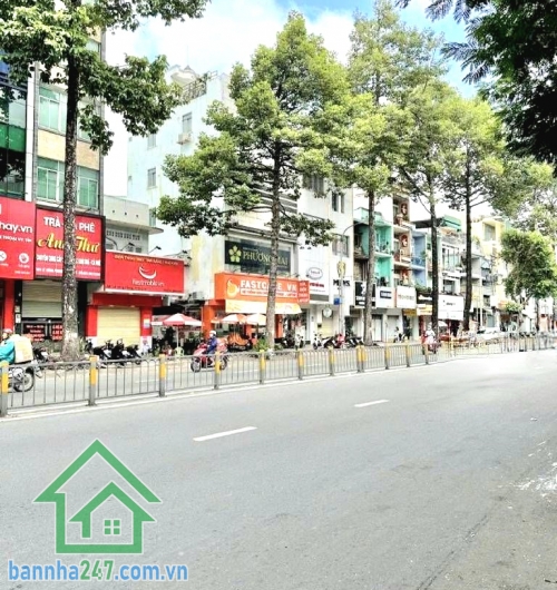 CHỈ 4,8 TỶ – TRUNG TÂM QUẬN 10 – GẦN 3 THÁNG 2 & LÊ HỒNG PHONG – NHÀ 2 TẦNG BTCT – Ở NGAY Vị trí cực đẹp ngay trung tâm Quận 10 Vài bước ra mặt tiền – cách mặt tiền chỉ khoảng 20m