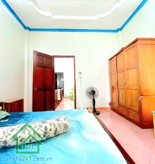 CHỈ 5,245 TỶ – HXH 6M – NGUYỄN THỊ KIÊU Q12 – GIÁP GÒ VẤP - 60m² (4 x 15) - 2 TẦNG - 3PN - 2WC • Diện tích: 60m² (4m x 15m) • Kết cấu: 1 trệt – 1 lầu • Kết cấu: 1 trệt – 1 lầu • Công năng: 3 PN – 2 WC • Có ban công thoáng mát • Hẻm nhựa 6m – xe hơi tránh 