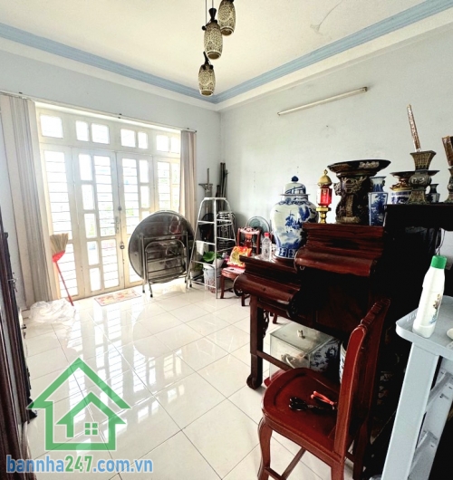 CHỈ 11 TỶ TL – MẶT TIỀN KINH DOANH ĐỈNH – LÔ GÓC SIÊU HIẾM – ĐƯỜNG 10M CÓ LỀ – 72M² – 3 TẦNG - 4PN – 3WC Vị trí cực đẹp – chỉ 5 phút tới AEON Tân Phú DT: 72M²