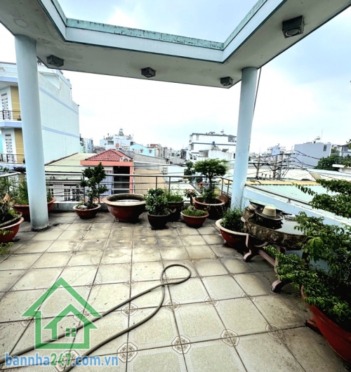 CHỈ 11 TỶ TL – MẶT TIỀN KINH DOANH ĐỈNH – LÔ GÓC SIÊU HIẾM – ĐƯỜNG 10M CÓ LỀ – 72M² – 3 TẦNG - 4PN – 3WC Vị trí cực đẹp – chỉ 5 phút tới AEON Tân Phú DT: 72M²