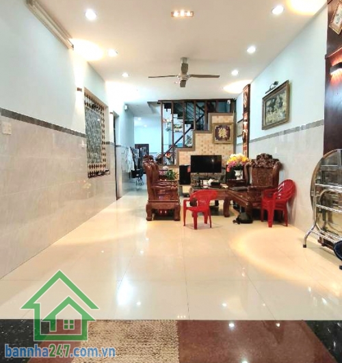 CHỈ 11,85 TỶ – NHÀ PHỐ 4 TẦNG SANG TRỌNG – XE HƠI NGỦ TRONG NHÀ – THOẠI NGỌC HẦU, TÂN PHÚ Nhà chính chủ xây tâm huyết – thiết kế hiện đại, công năng cực đỉnh 