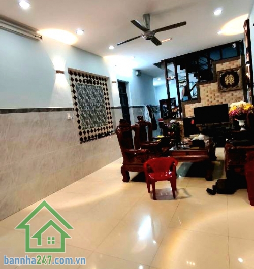 CHỈ 11,85 TỶ – NHÀ PHỐ 4 TẦNG SANG TRỌNG – XE HƠI NGỦ TRONG NHÀ – THOẠI NGỌC HẦU, TÂN PHÚ Nhà chính chủ xây tâm huyết – thiết kế hiện đại, công năng cực đỉnh 