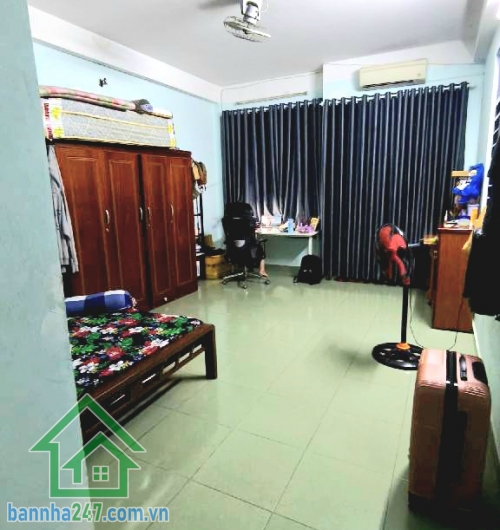 CHỈ 11,85 TỶ – NHÀ PHỐ 4 TẦNG SANG TRỌNG – XE HƠI NGỦ TRONG NHÀ – THOẠI NGỌC HẦU, TÂN PHÚ Nhà chính chủ xây tâm huyết – thiết kế hiện đại, công năng cực đỉnh 