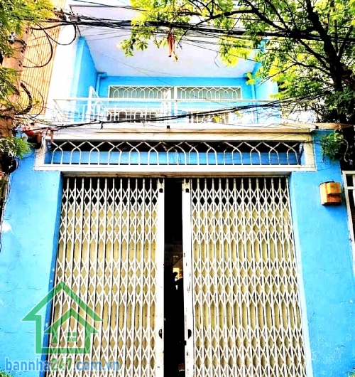 CHỈ 4,8 TỶ - NHÀ 1 TRỆT 1 LẦU – HẺM 4M – GIÁ TỐT – GIÁP TÂN PHÚ - 2 PN – 2 WC • Diện tích: 4m x 16.5m – xây đủ đất• Kết cấu: 1 trệt – 1 lầu• Công năng: 2 PN - 2WC