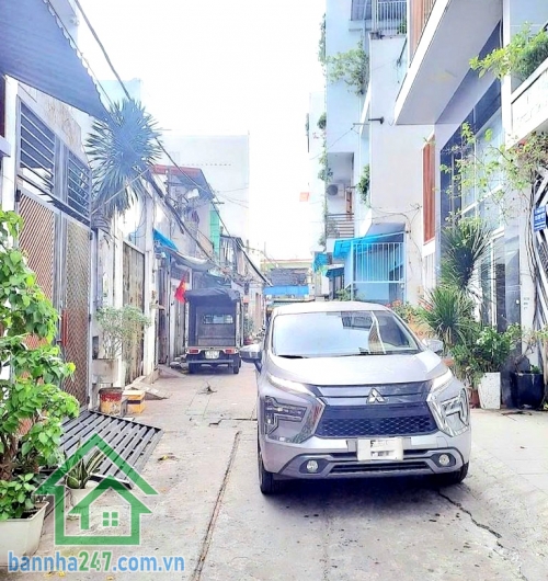 CHỈ 5.2 TỶ TL – PHÚ THỌ HÒA – SÁT HẺM Ô TÔ – NHÀ MỚI ĐẸP - 43m² (4.3 x 11)m - 2PN - 2WC Trung tâm Tân Phú Cách hẻm ô tô chỉ 10m, 30m ra mặt tiền đường 