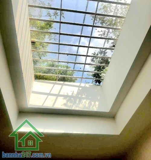 CHỈ 6,9 TỶ – GẦN MT HƯƠNG LỘ 2 – Ô TÔ VÀO NHÀ - HẺM 7M – 5 TẦNG BTCT – 5PN - 5WC