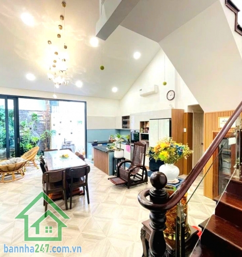 VỚI 44.5 TỶ - SIÊU PHẨM BIỆT THỰ LÔ GÓC (K300) VIP TÂN BÌNH - DT: 263/245 M² (10.5 x 25) 3 TẦNG - 7 PN, 5 WC Đẳng cấp – Riêng tư – Giá trị bền vững theo thời gian. Mob 0933144037
