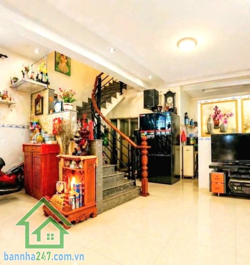 CHỈ 5,4 TỶ – SIÊU PHẨM MTKD NGAY NGUYỄN SƠN – Ở + KINH DOANH ĐỈNH - 39M² - NỞ HẬU  Trung tâm Tân Phú – vài bước ra mặt tiền Nguyễn Sơn – khu buôn bán sầm uất