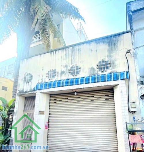 CHỈ 13,75 TỶ – QUỸ ĐẤT ĐẸP TRƯỜNG CHINH, TÂN BÌNH – HẺM NHỰA 5M – Ô TÔ VÀO NHÀ  Cơ hội hiếm sở hữu diện tích lớn – ngang đẹp ngay trung tâm Tân Bình, cực kỳ phù hợp xây mới hoặc giữ tiền lâu dài! Diện tích: 138m² (5.55 × 25.5m) – đất rộng, hiếm trong khu.